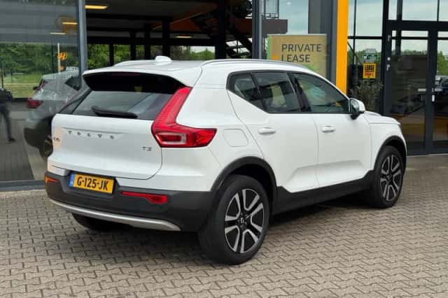 Volvo XC40 (2019) thumbnail 4