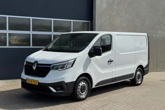 Renault Trafic (2024) thumbnail 1