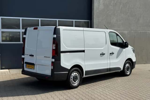 Renault Trafic (2024) thumbnail 4
