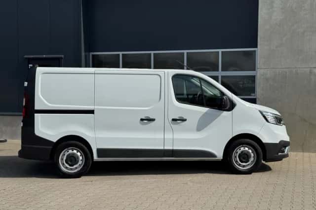 Renault Trafic (2024) thumbnail 5