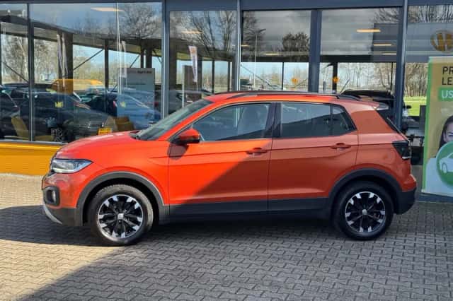 Volkswagen T-Cross (2019) thumbnail 2