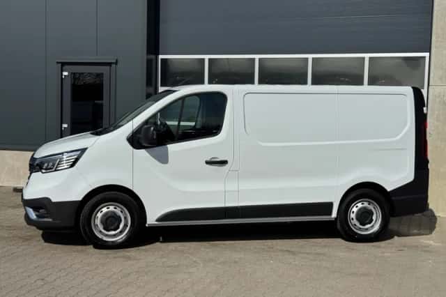 Renault Trafic (2024) thumbnail 2