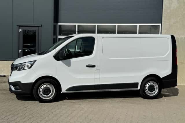 Renault Trafic (2024) thumbnail 2