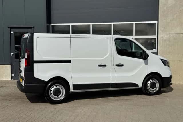 Renault Trafic (2024) thumbnail 5