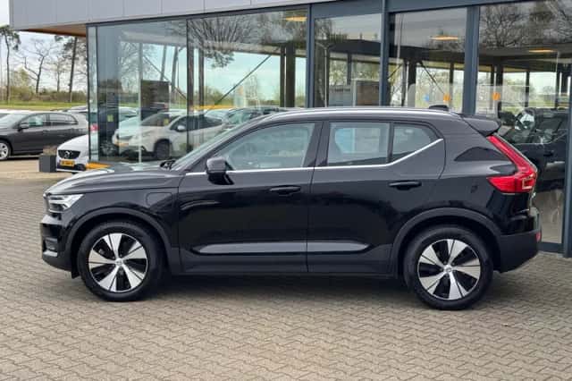 Volvo XC40 (2021) thumbnail 2