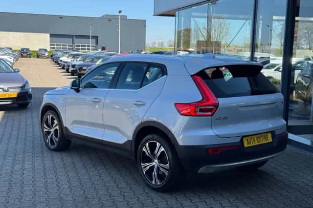 Volvo XC40 (2020) thumbnail 3
