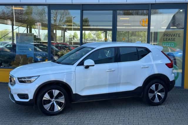 Volvo XC40 (2022) thumbnail 2