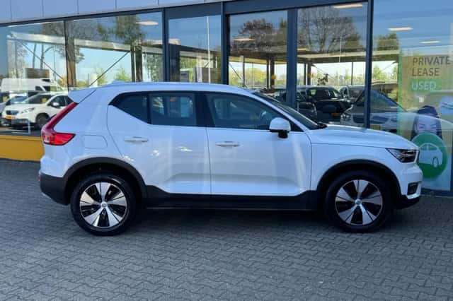 Volvo XC40 (2022) thumbnail 5