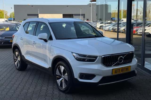 Volvo XC40 (2022) thumbnail 6