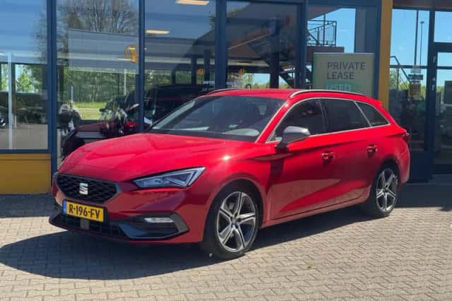 SEAT Leon (2022) thumbnail 1