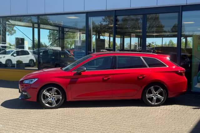 SEAT Leon (2022) thumbnail 2