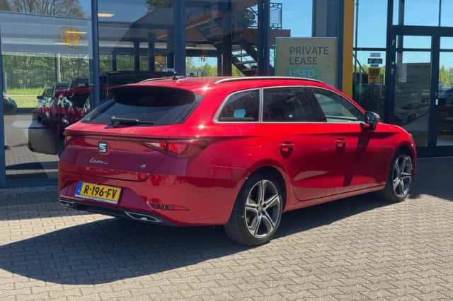 SEAT Leon (2022) thumbnail 4