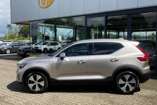 Volvo XC40 (2022) thumbnail 2