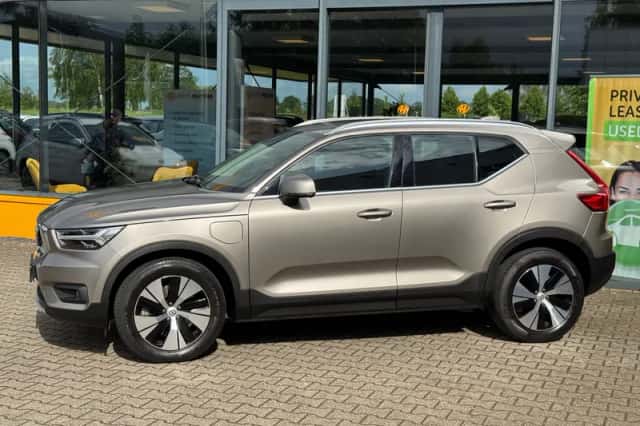 Volvo XC40 (2021) thumbnail 2