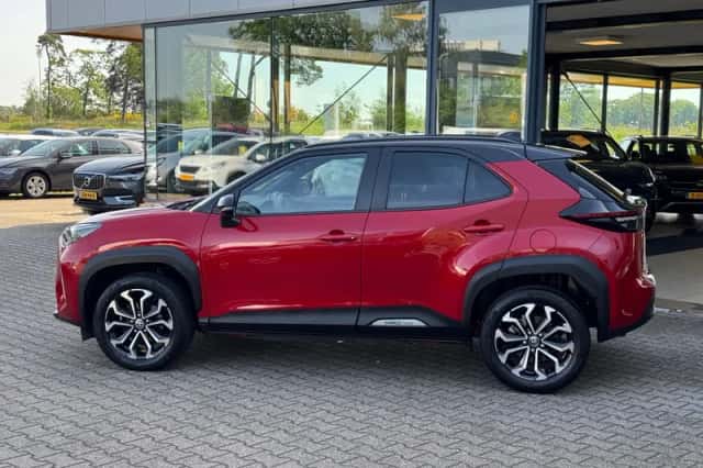 Toyota Yaris Cross (2023) thumbnail 2