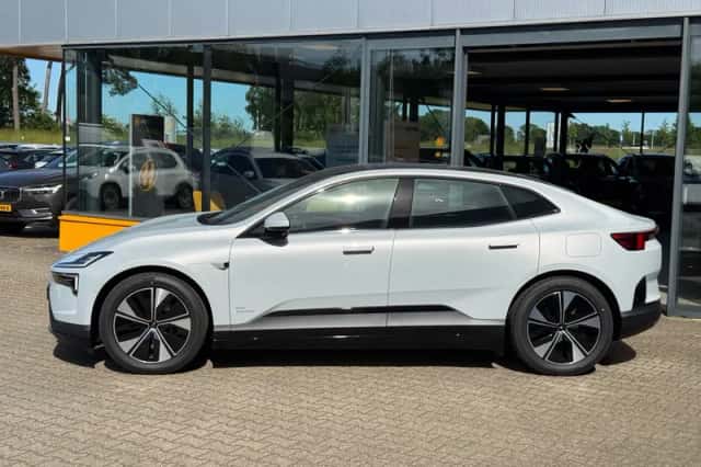 Polestar 4 (2025) thumbnail 2