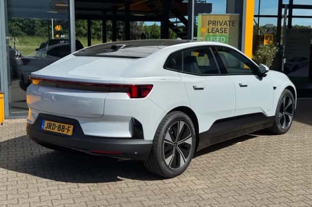 Polestar 4 (2025) thumbnail 4