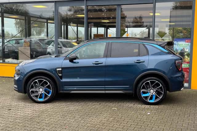 Lynk & Co 01 (2022) thumbnail 2