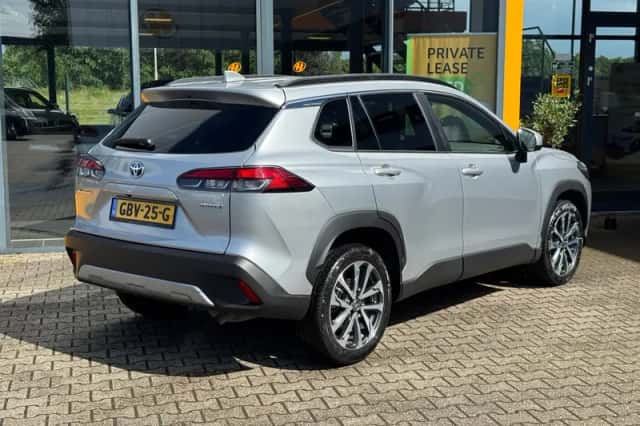 Toyota Corolla Cross (2023) thumbnail 4