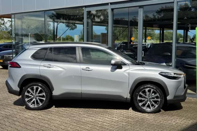 Toyota Corolla Cross (2023) thumbnail 5