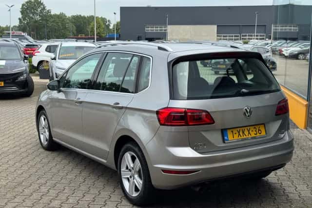 Volkswagen Golf Sportsvan (2014) thumbnail 3