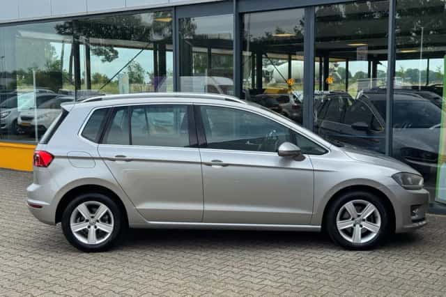 Volkswagen Golf Sportsvan (2014) thumbnail 5