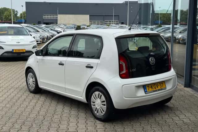 Volkswagen Up (2013) thumbnail 3