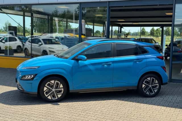 Hyundai Kona (2021) thumbnail 2