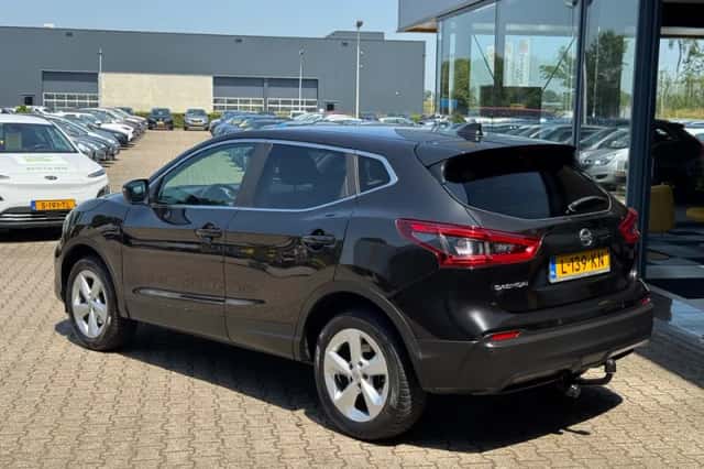 Nissan Qashqai (2019) thumbnail 3