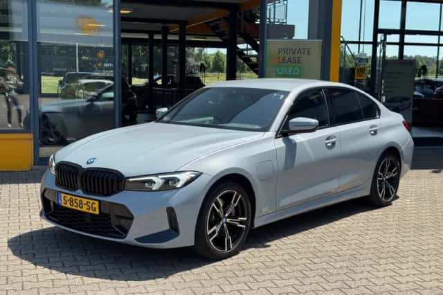 BMW 3-Serie (2023) thumbnail 1