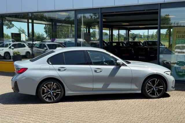 BMW 3-Serie (2023) thumbnail 6