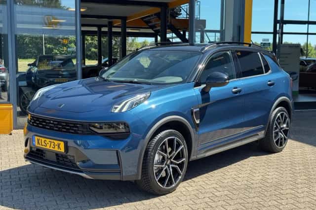 Lynk & Co 01 (2023) thumbnail 1
