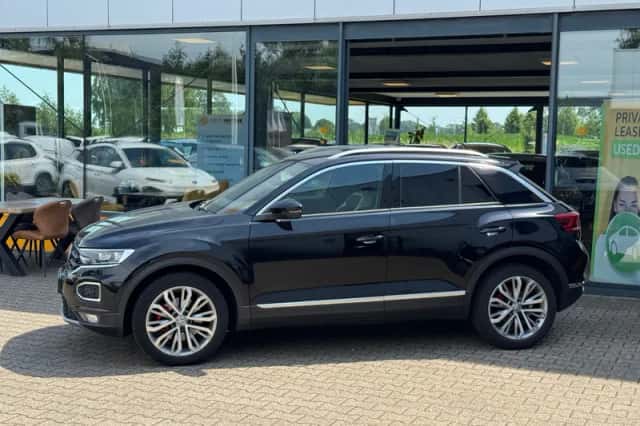 Volkswagen T-Roc (2019) thumbnail 2