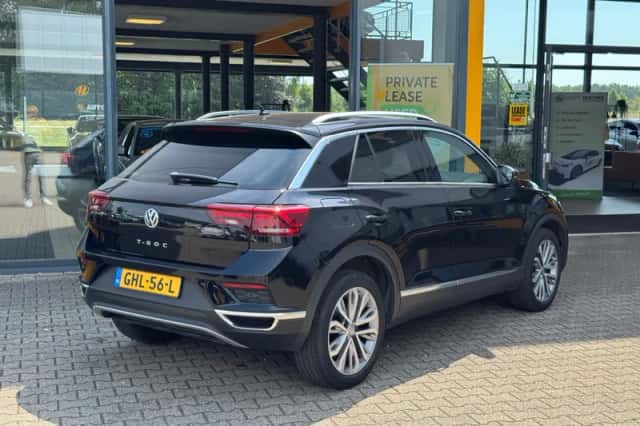 Volkswagen T-Roc (2019) thumbnail 4