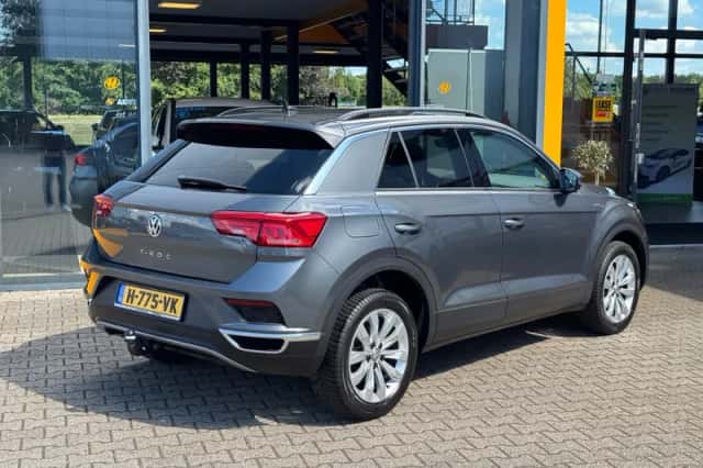 Volkswagen T-Roc (2020) thumbnail 4