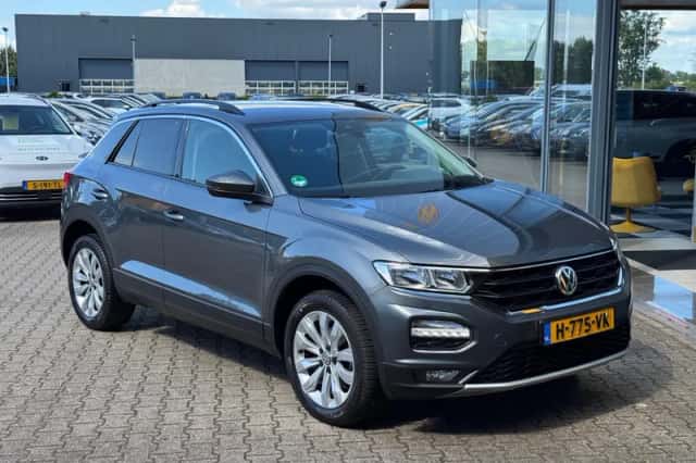 Volkswagen T-Roc (2020) thumbnail 6