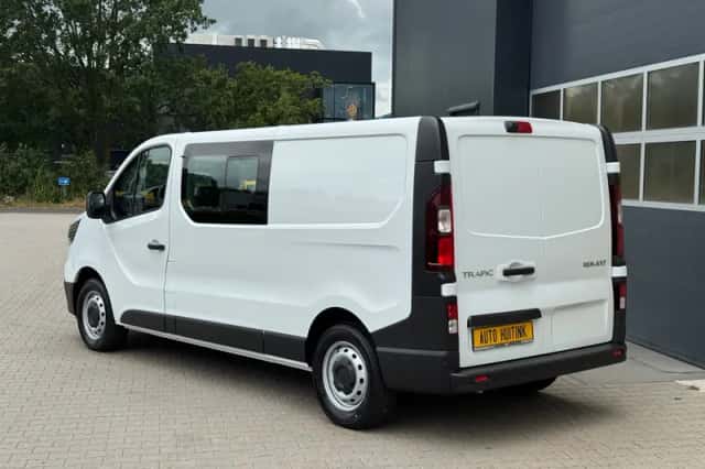 Renault Trafic (2024) thumbnail 3