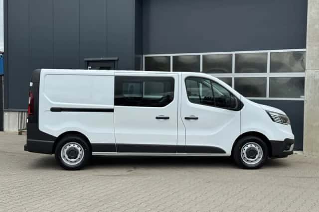 Renault Trafic (2024) thumbnail 5