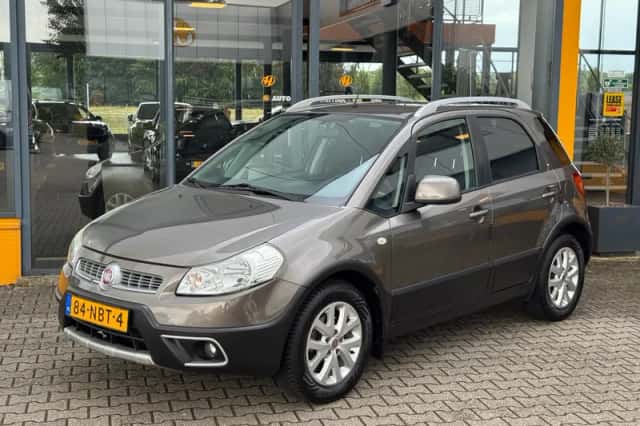 Fiat SEDICI (2010) thumbnail 1