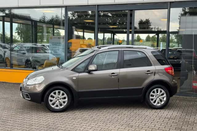 Fiat SEDICI (2010) thumbnail 2