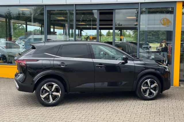 Nissan Qashqai (2021) thumbnail 5