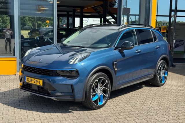 Lynk & Co 01 (2023) thumbnail 1