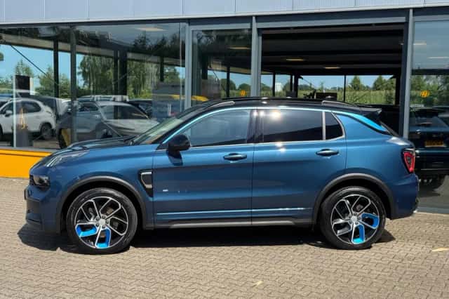 Lynk & Co 01 (2023) thumbnail 2
