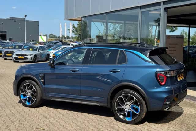 Lynk & Co 01 (2023) thumbnail 3