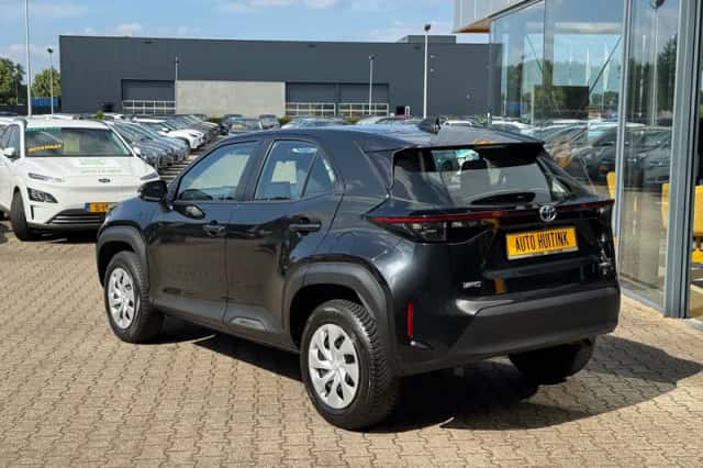 Toyota Yaris Cross (2023) thumbnail 3