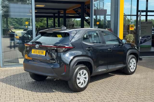 Toyota Yaris Cross (2023) thumbnail 4