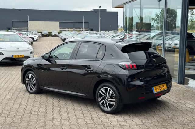 Peugeot 208 (2021) thumbnail 3