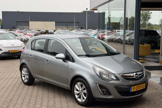 Opel Corsa (2014) thumbnail 6