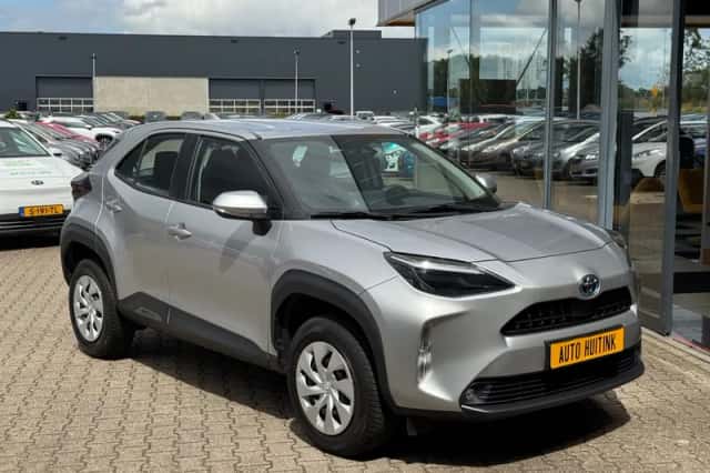 Toyota Yaris Cross (2023) thumbnail 4