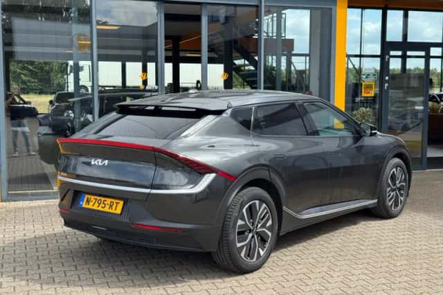 Kia EV6 (2021) thumbnail 4